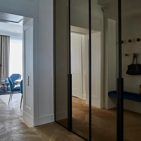 Koszykowa 49a -central With Garage Warszawa