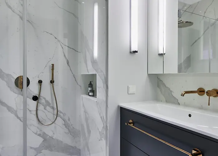 Koszykowa 49a -central With Garage Varsóvia